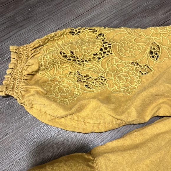 Madewell Yellow Eyelet Peplum Top - Picture 2 of 5